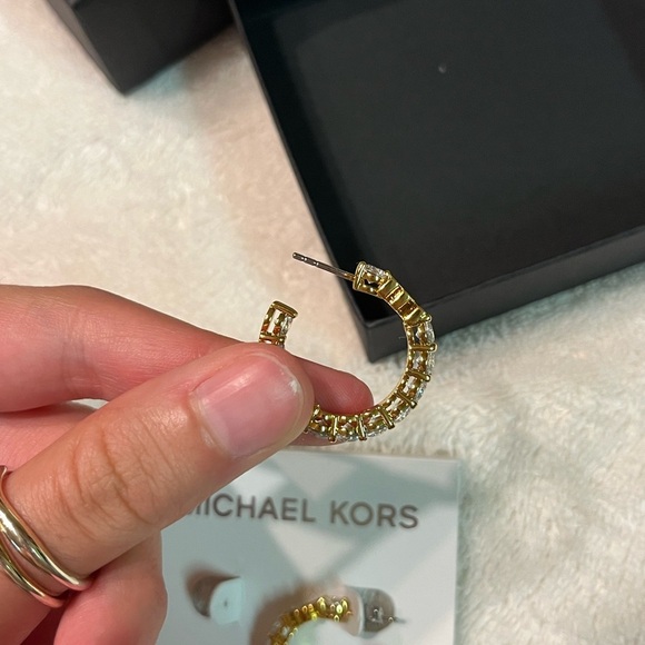 NEW Michael Kors Hoop Earrings. Gold tone. Crystals. Box included - Picture 5 of 13